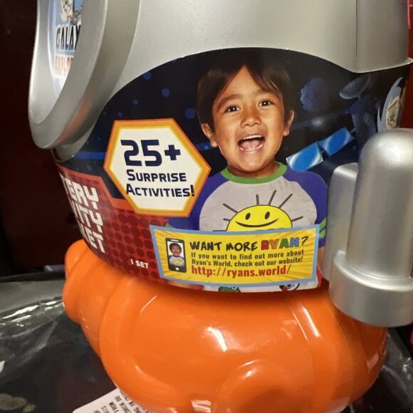 Ryan's World Mystery Activity Rocket 25+ Surprise Activities GALAXY Explorer NIB - Picture 2 of 3